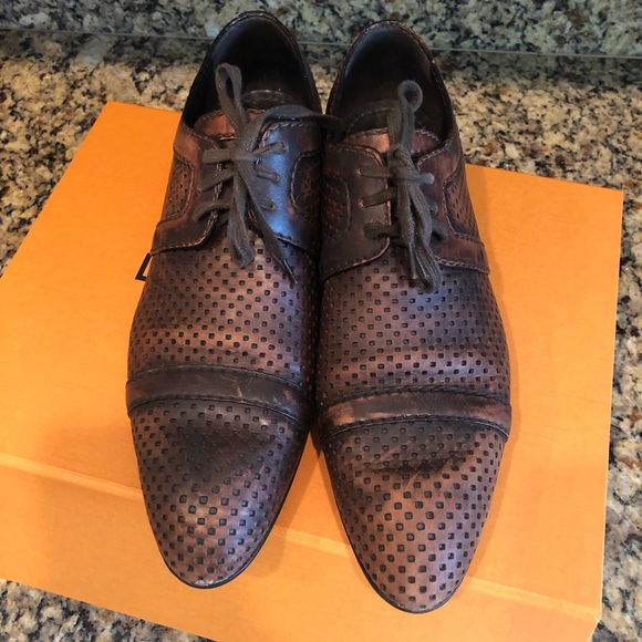 Luis Vuitton shoes - Picture 2 of 3